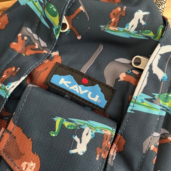 KAVU Rope Sling Bag RARE Bigfoot Yeti Skiing Print NEW - Picture 2 of 7
